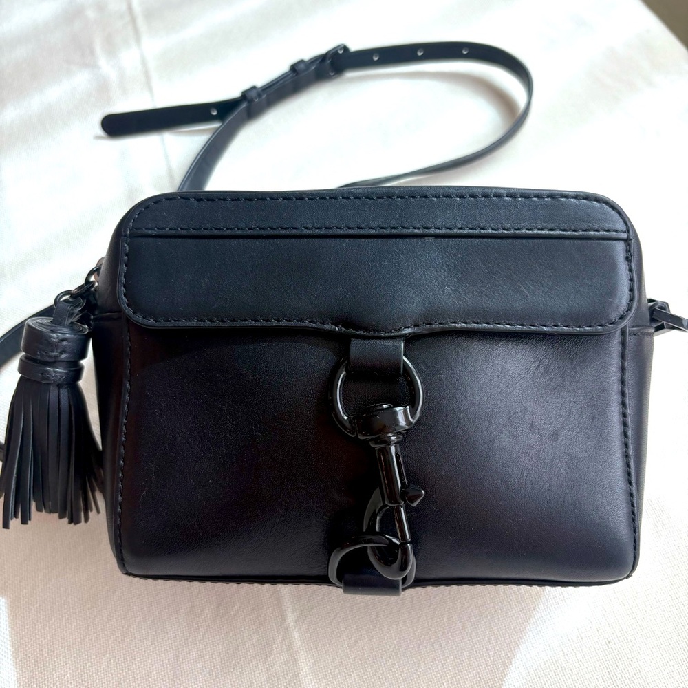 Rebecca Minkoff Smooth Black Leather Crossbody Camera Bag! Black hardware